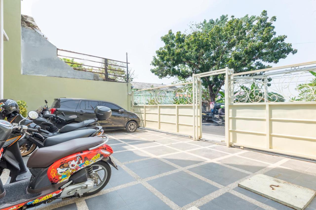 Oyo 3706 Griya Tentrem Syariah Lamongan Luaran gambar