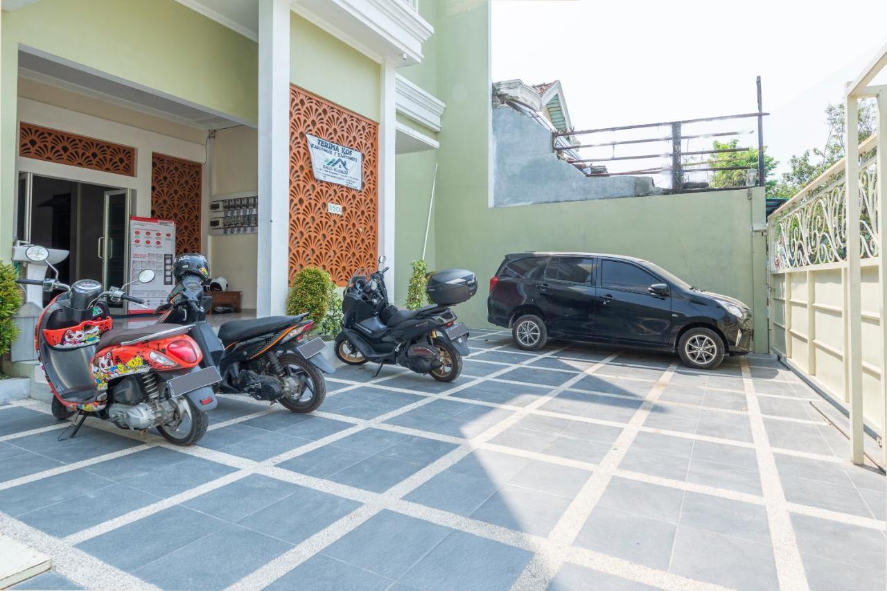 Oyo 3706 Griya Tentrem Syariah Lamongan Luaran gambar