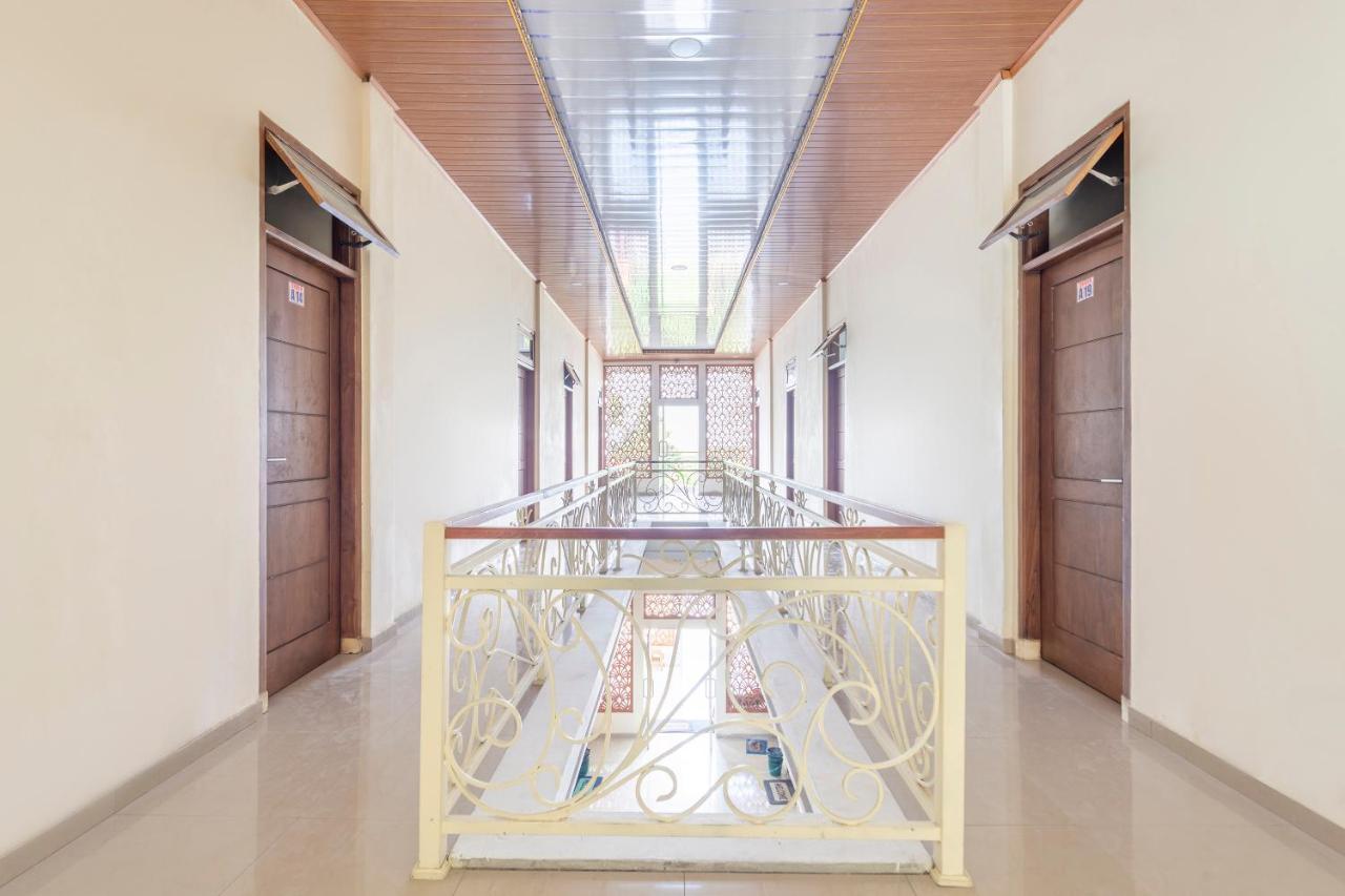 Oyo 3706 Griya Tentrem Syariah Lamongan Luaran gambar
